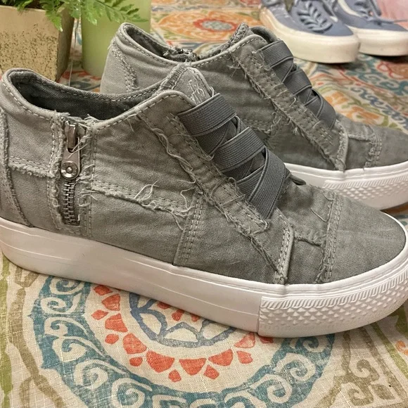 Blowfish Malibu Gray Casual Sneakers - Picture 1 of 3
